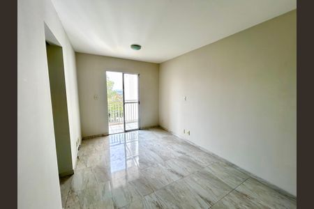 Apartamento para alugar com 67m², 2 quartos e 1 vaga Apartamento para alugar com 67m², 2 quartos e 1 vagaSala