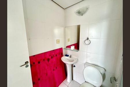 Apartamento para alugar com 67m², 2 quartos e 1 vaga Apartamento para alugar com 67m², 2 quartos e 1 vagaBanheiro da Suíte