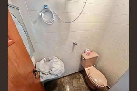 Apartamento à venda com 143m², 4 quartos e 3 vagasBanheiro de serviço