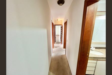 Apartamento à venda com 143m², 4 quartos e 3 vagasCorredor