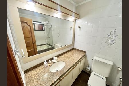 Apartamento à venda com 143m², 4 quartos e 3 vagasBanheiro