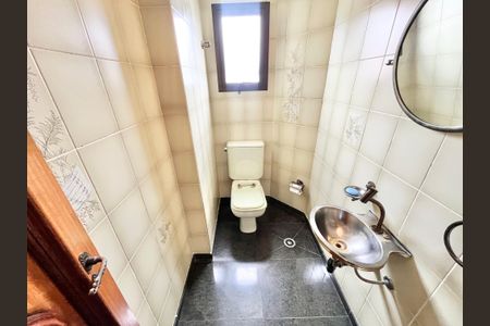 Apartamento à venda com 143m², 4 quartos e 3 vagasLavabo