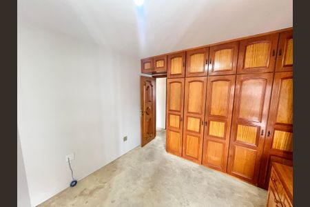 Apartamento à venda com 143m², 4 quartos e 3 vagasQuarto 2