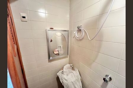 Apartamento à venda com 143m², 4 quartos e 3 vagasBanheiro de serviço