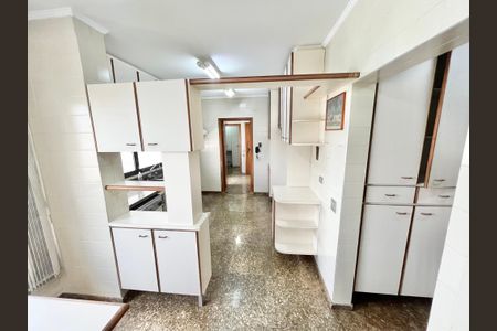 Apartamento à venda com 143m², 4 quartos e 3 vagasCozinha