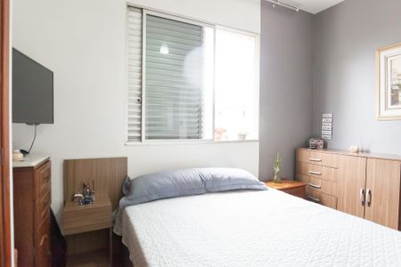 Apartamento à venda com 90m², 3 quartos e 1 vagaquarto 2