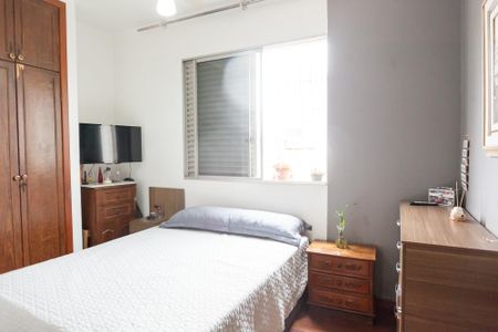 Apartamento à venda com 90m², 3 quartos e 1 vagaquarto 2