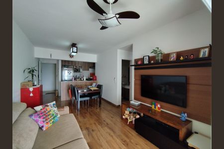 Apartamento à venda com 74m², 3 quartos e 1 vagaSala 