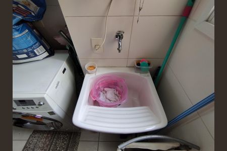 Apartamento à venda com 74m², 3 quartos e 1 vagaÁrea de Serviço