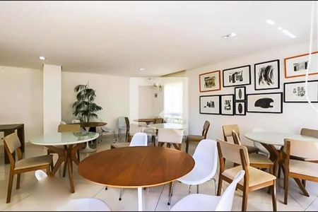 Apartamento à venda com 74m², 3 quartos e 1 vagaÁrea comum - Salão de festas