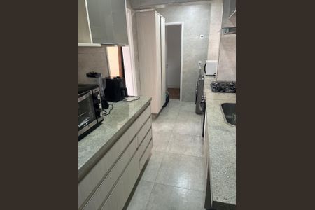 Cozinha de apartamento à venda com 3 quartos, 85m² em Vila Campo Grande, São Paulo