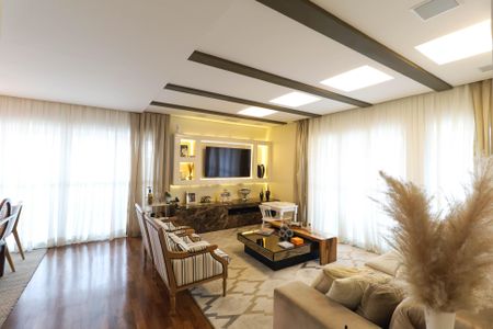 Apartamento à venda com 158m², 3 quartos e 4 vagas