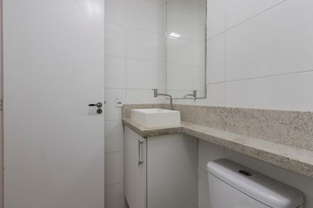 Apartamento para alugar com 38m², 2 quartos e sem vagaBanheiro