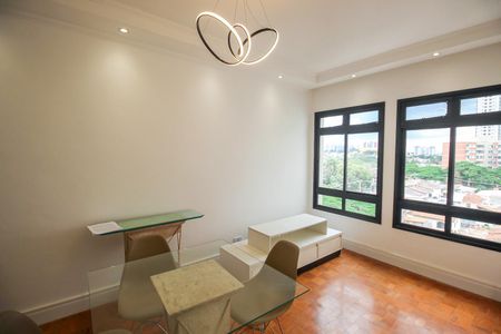 Apartamento para alugar com 75m², 2 quartos e 1 vagaSala