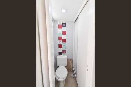 Apartamento à venda com 71m², 3 quartos e 1 vaga Apartamento à venda com 71m², 3 quartos e 1 vagaBanheiro de serviço