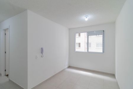 Sala de apartamento para alugar com 2 quartos, 34m² em Parque Industrial Tomas Edson, São Paulo