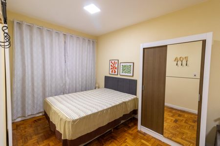Sala/Quarto de apartamento para alugar com 1 quarto, 32m² em Menino Deus, Porto Alegre