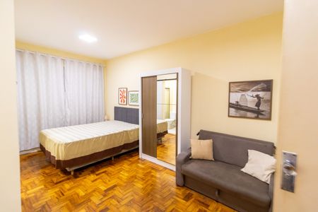 Sala/Quarto de apartamento para alugar com 1 quarto, 32m² em Menino Deus, Porto Alegre