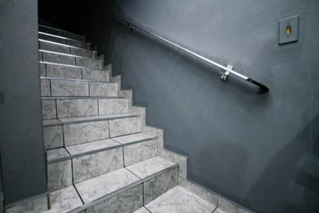 Casa para alugar com 117m², 2 quartos e 2 vagasEscada