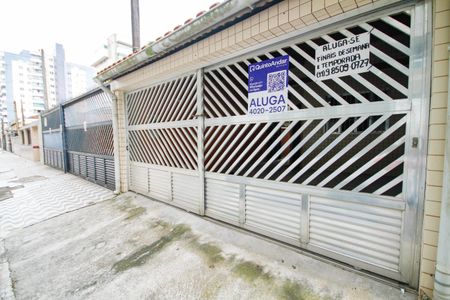 Casa para alugar com 117m², 2 quartos e 2 vagasFachada