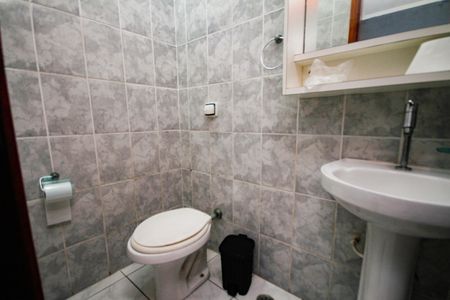 Casa para alugar com 117m², 2 quartos e 2 vagasLavabo