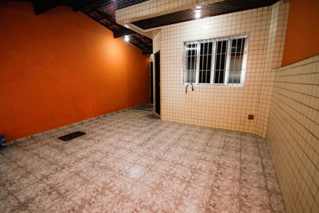 Casa para alugar com 117m², 2 quartos e 2 vagasGaragem