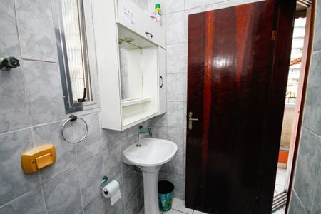 Casa para alugar com 117m², 2 quartos e 2 vagasBanheiro da Suíte 1