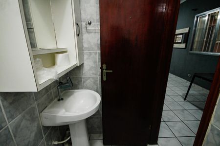 Casa para alugar com 117m², 2 quartos e 2 vagasLavabo