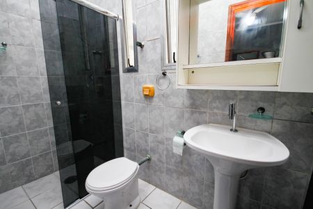 Casa para alugar com 117m², 2 quartos e 2 vagasBanheiro da Suíte 1