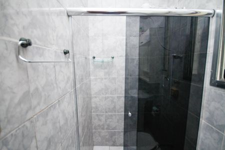 Casa para alugar com 117m², 2 quartos e 2 vagasBanheiro da Suíte 1