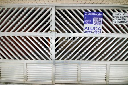 Casa para alugar com 117m², 2 quartos e 2 vagasFachada