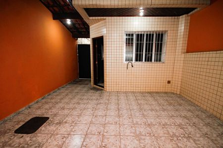 Casa para alugar com 117m², 2 quartos e 2 vagasGaragem