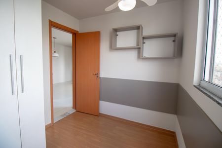 Quarto 2 de apartamento para alugar com 2 quartos, 48m² em Colégio, Rio de Janeiro