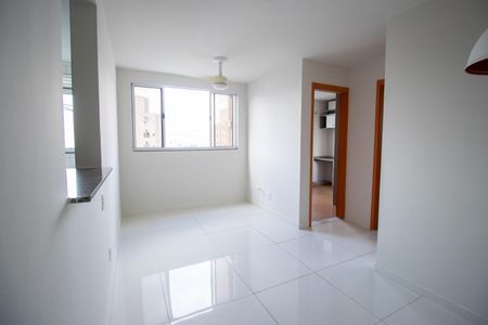 Sala de apartamento para alugar com 2 quartos, 48m² em Colégio, Rio de Janeiro