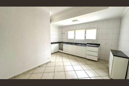 Casa à venda com 285m², 3 quartos e 5 vagasFoto 08