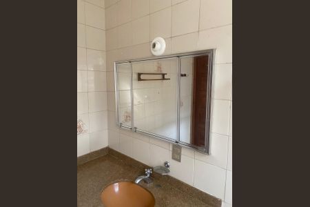 Casa à venda com 240m², 2 quartos e 2 vagas Casa à venda com 240m², 2 quartos e 2 vagasBanheiro