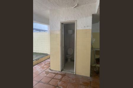 Casa à venda com 240m², 2 quartos e 2 vagas Casa à venda com 240m², 2 quartos e 2 vagasÁrea externa