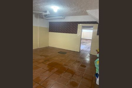 Casa à venda com 240m², 2 quartos e 2 vagas Casa à venda com 240m², 2 quartos e 2 vagasÁrea externa