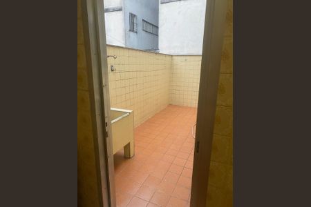 Casa à venda com 240m², 2 quartos e 2 vagas Casa à venda com 240m², 2 quartos e 2 vagasÁrea de serviço