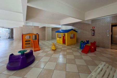 Apartamento para alugar com 170m², 3 quartos e 2 vagasÁrea comum - Playground