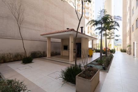 Apartamento para alugar com 32m², 2 quartos e sem vaga Apartamento para alugar com 32m², 2 quartos e sem vagaÁrea Comum - Churrasqueira