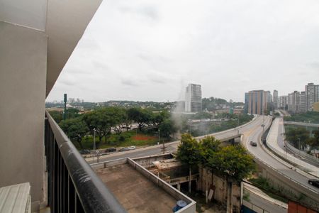 Varanda de kitnet/studio para alugar com 1 quarto, 25m² em Pinheiros, São Paulo