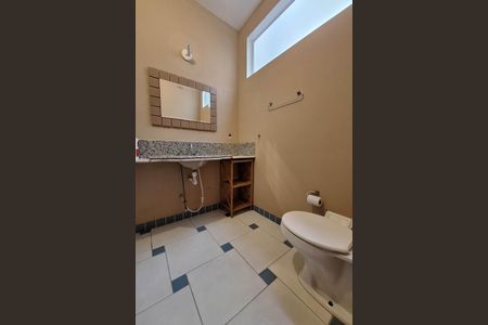 Casa para alugar com 450m², 4 quartos e 4 vagasBanheiro Social