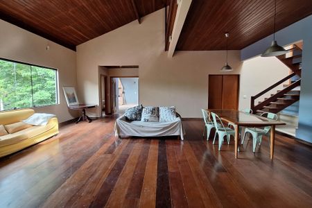 Sala de casa à venda com 4 quartos, 450m² em Engenho do Mato, Niterói