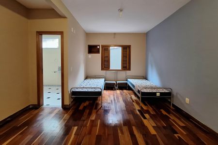 Casa para alugar com 450m², 4 quartos e 4 vagasSuíte 1