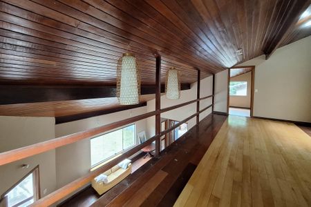 Casa para alugar com 450m², 4 quartos e 4 vagasQuintal