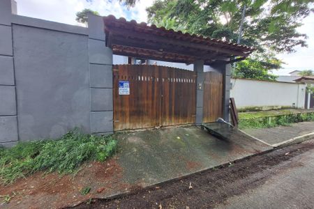 Casa para alugar com 450m², 4 quartos e 4 vagasFachada