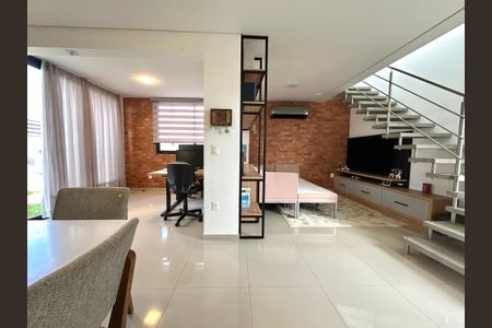 Casa de condomínio para alugar com 137m², 3 quartos e 1 vagaSala