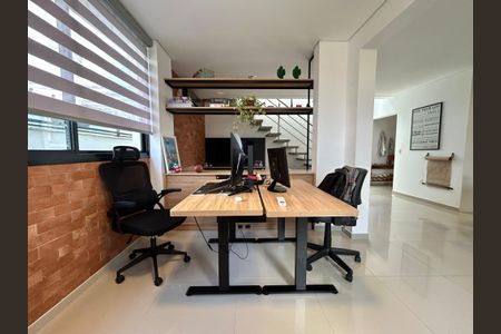 Casa de condomínio para alugar com 137m², 3 quartos e 1 vagaSala 2