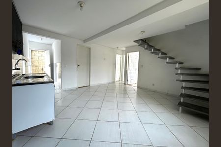Casa para alugar com 88m², 3 quartos e 1 vaga Casa para alugar com 88m², 3 quartos e 1 vagaSala / cozinha